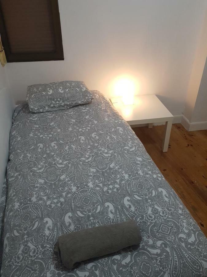 Basic apartment near Tabakalera&bus depot San Sebastian Bagian luar foto