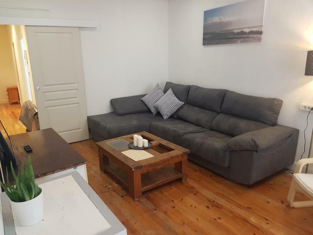 Basic apartment near Tabakalera&bus depot San Sebastian Bagian luar foto