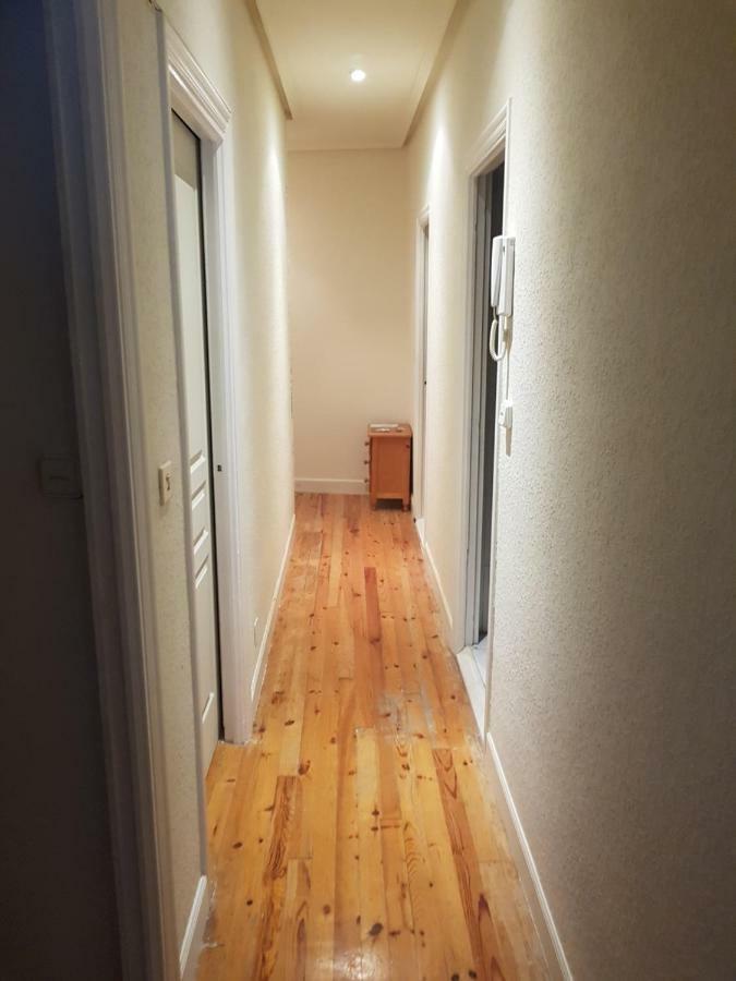 Basic apartment near Tabakalera&bus depot San Sebastian Bagian luar foto
